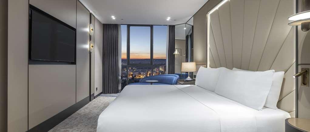 فندق Doubletree By Hilton سانليورفا الغرفة الصورة